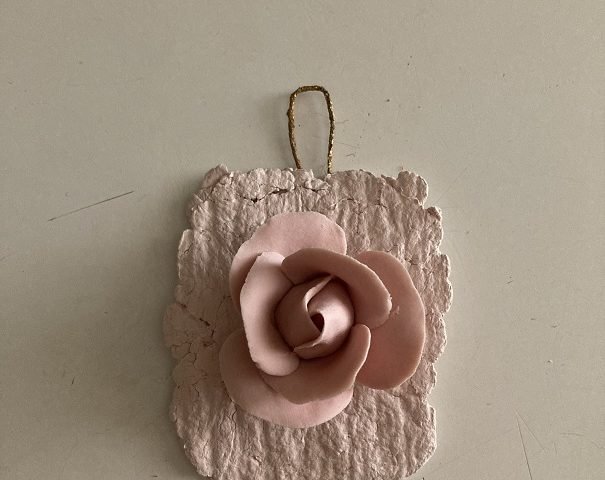 Targhetta con rosa